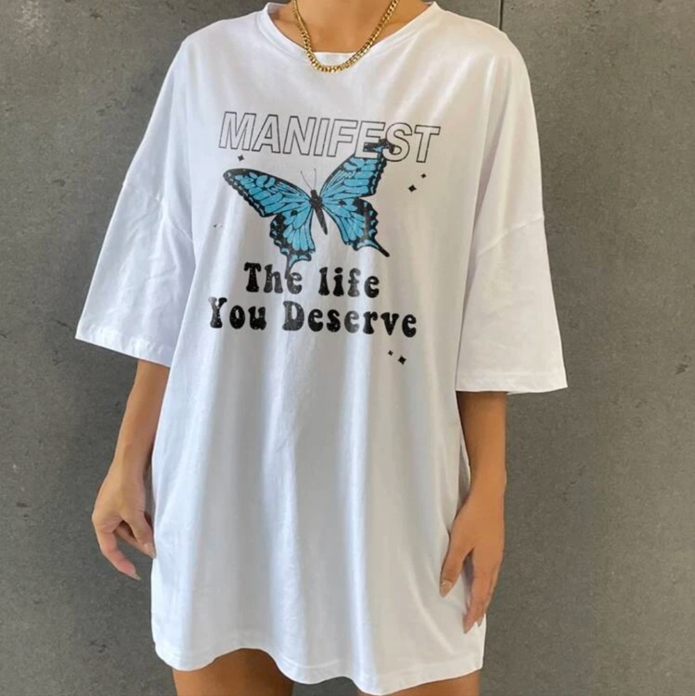 * Women S or L Butterfly  Graphic Oversize Shirt